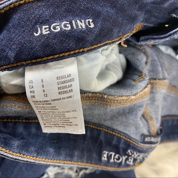 American Eagle DarkWash Ripped Jean Jegging - Picture 7 of 7